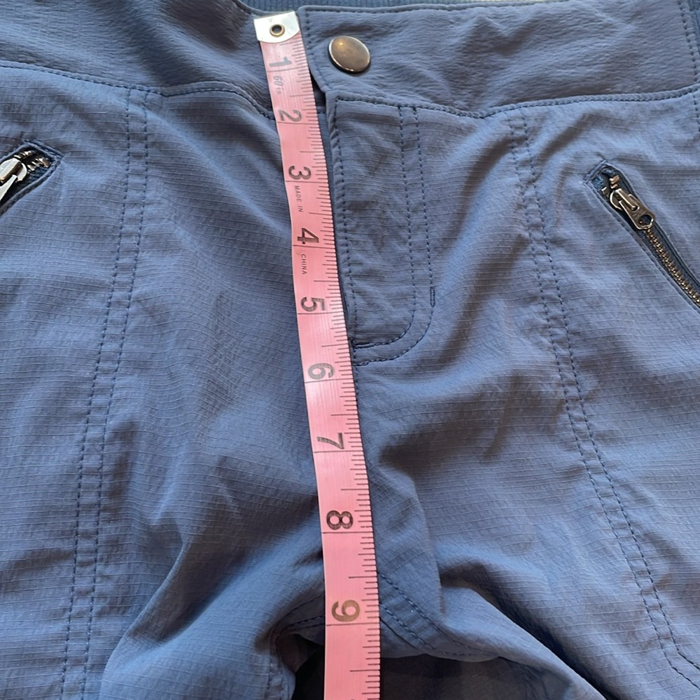 Athleta Trekkie Zipper Slant Pocked Cropped Jogger Pants, Size 10 - Picture 8 of 10